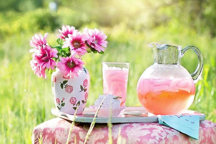lemonade-and-flowers.jpg