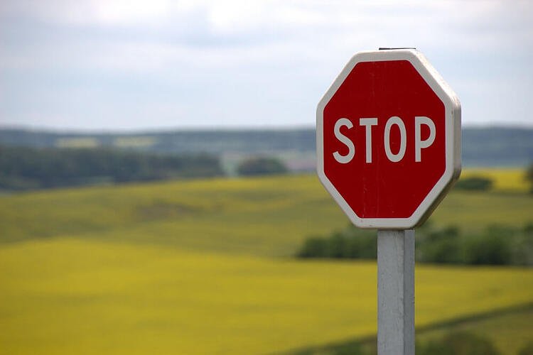 stop-sign.jpg